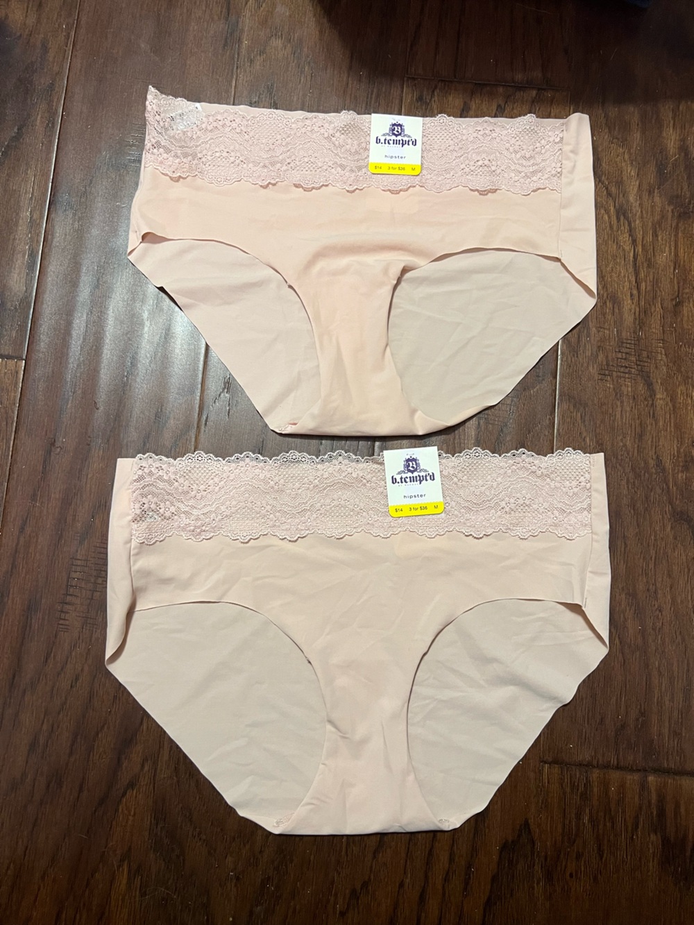 B.tempt'd by Wacoal Women's B.bare Hipster Panty in Rose Smoke 2 Pair Medium